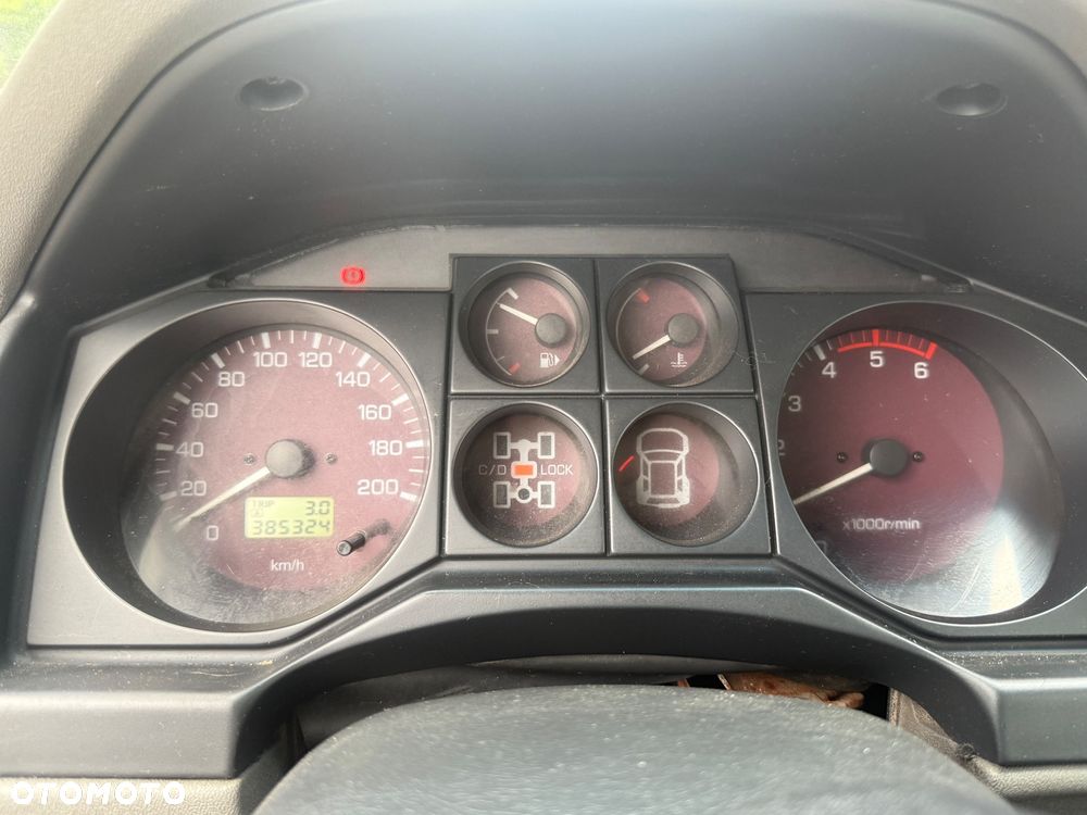 Mitsubishi Pajero - 15