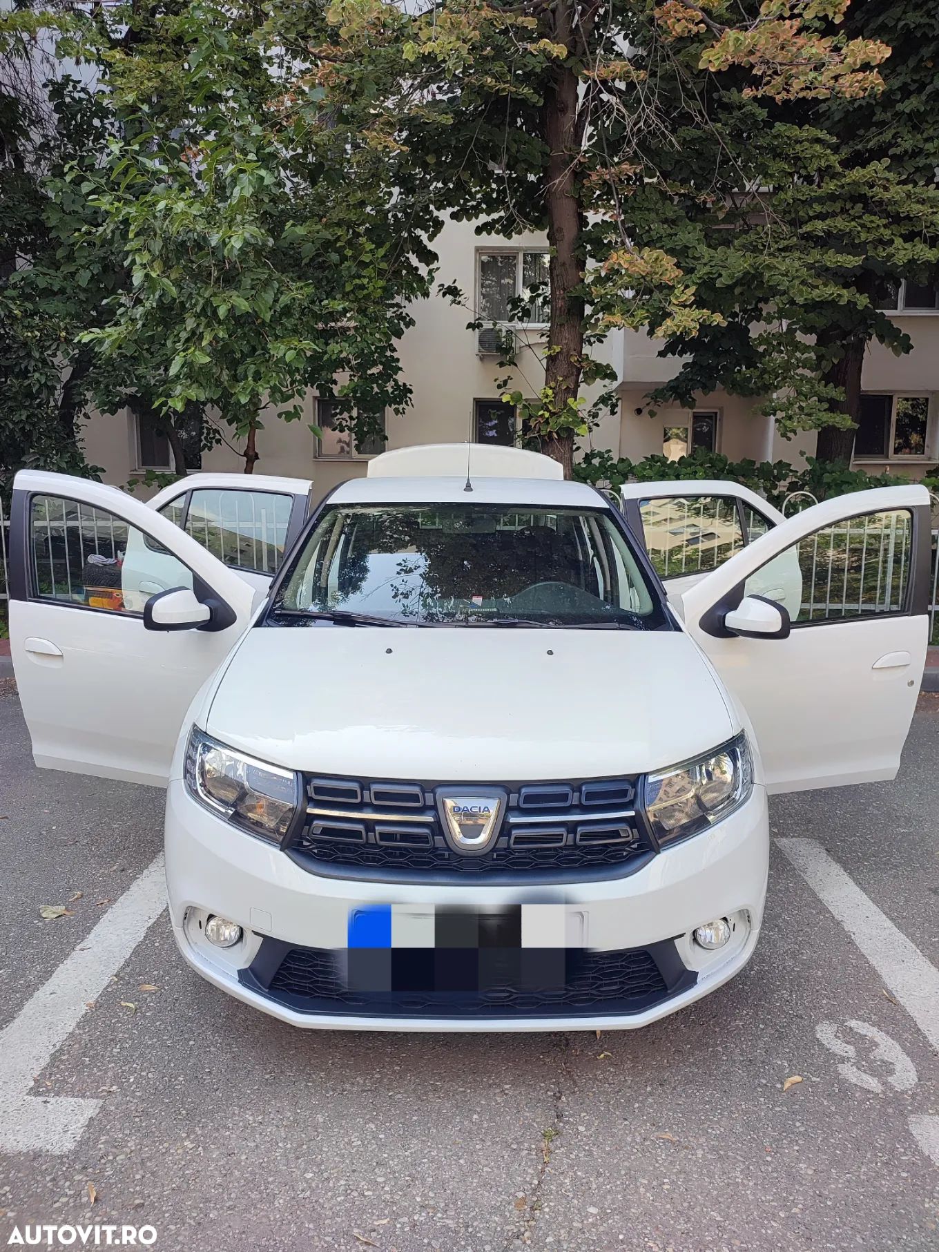 Dacia Logan 0.9 TCe Laureate - 1