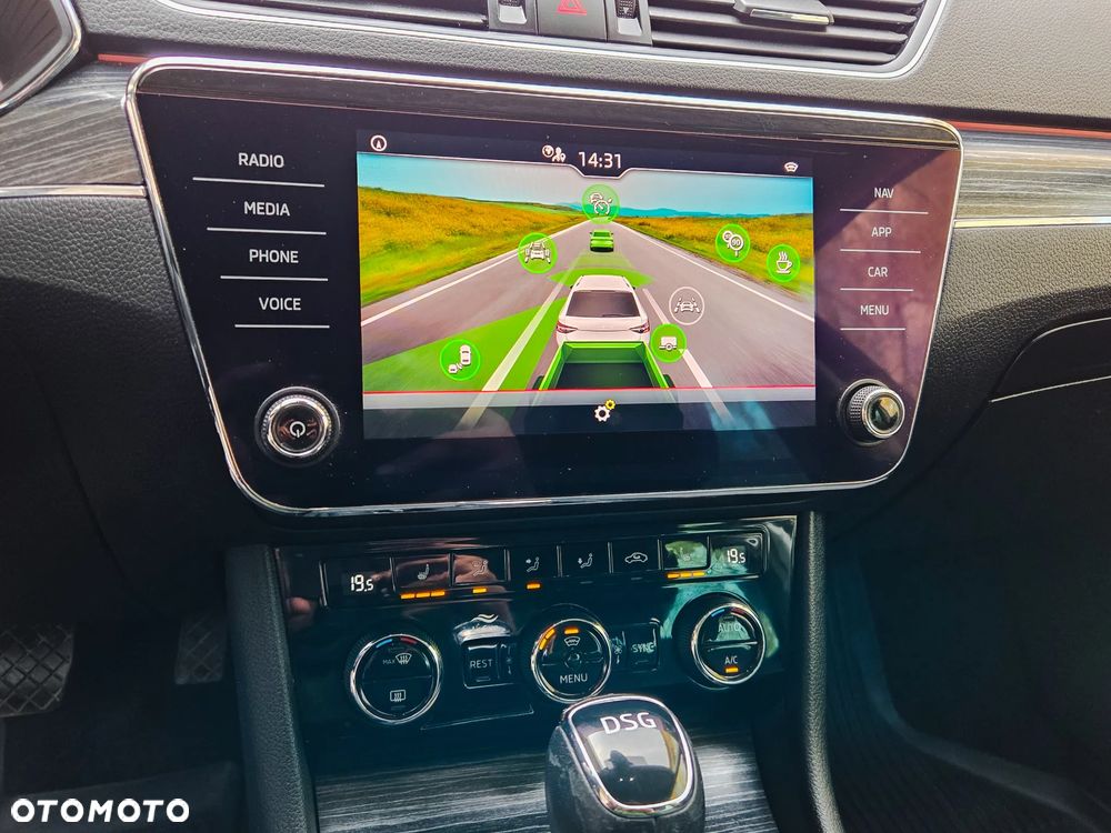 Skoda Superb 2.0 TSI Style DSG - 17