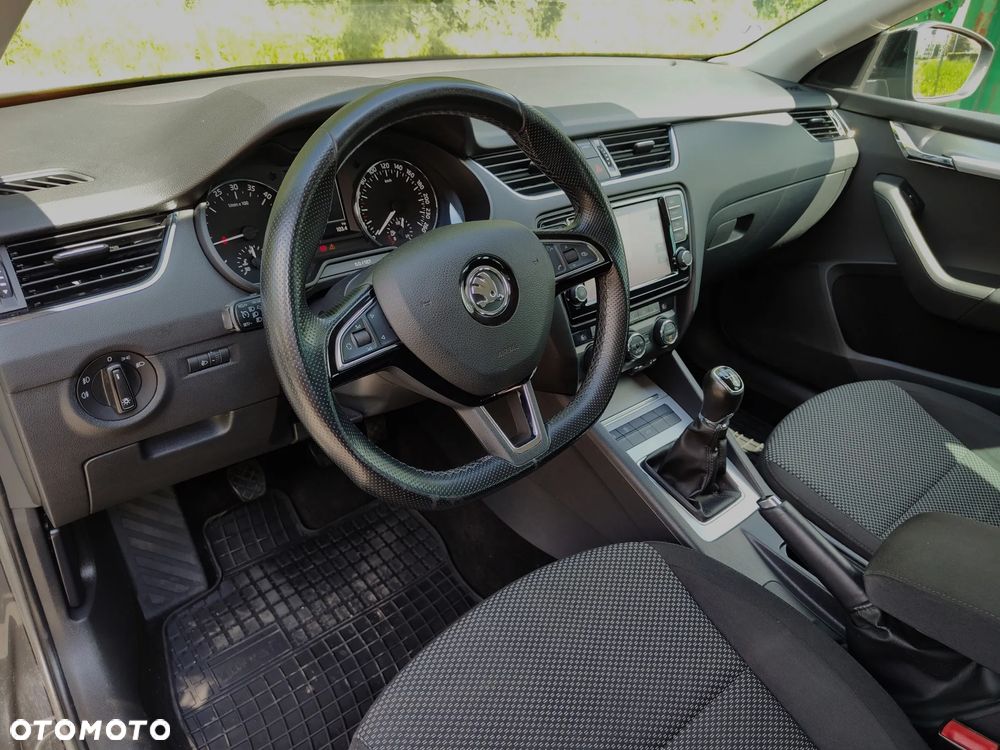 Skoda Octavia 2.0 TDI Premium Edition - 20