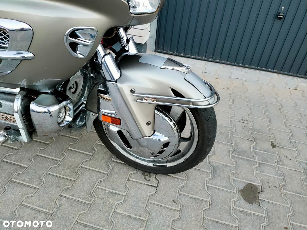 Honda GL - 10