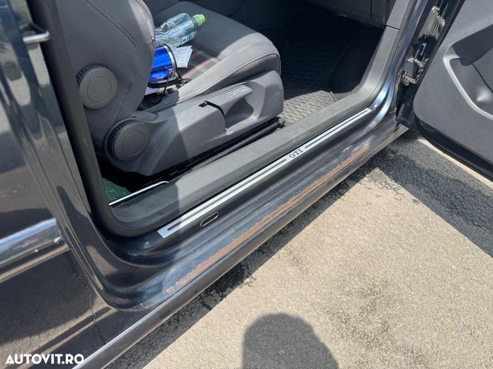 Volkswagen Golf 2.0 GTI - 12
