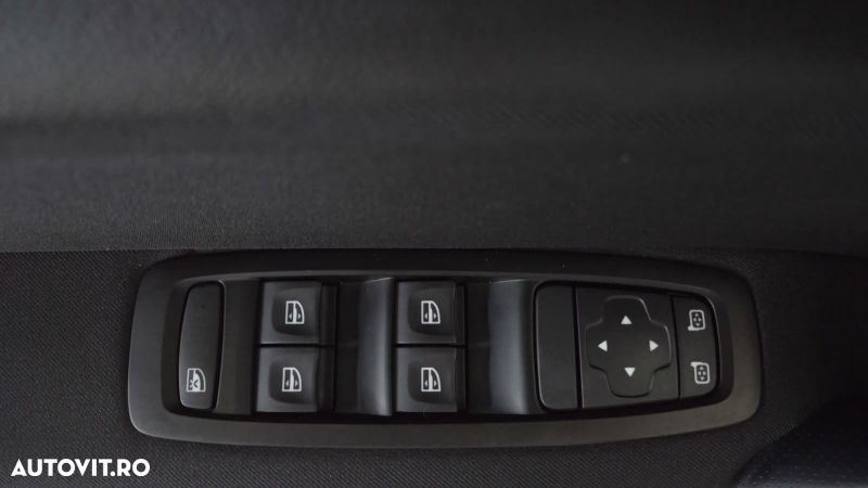 Renault Megane TCe Business - 23