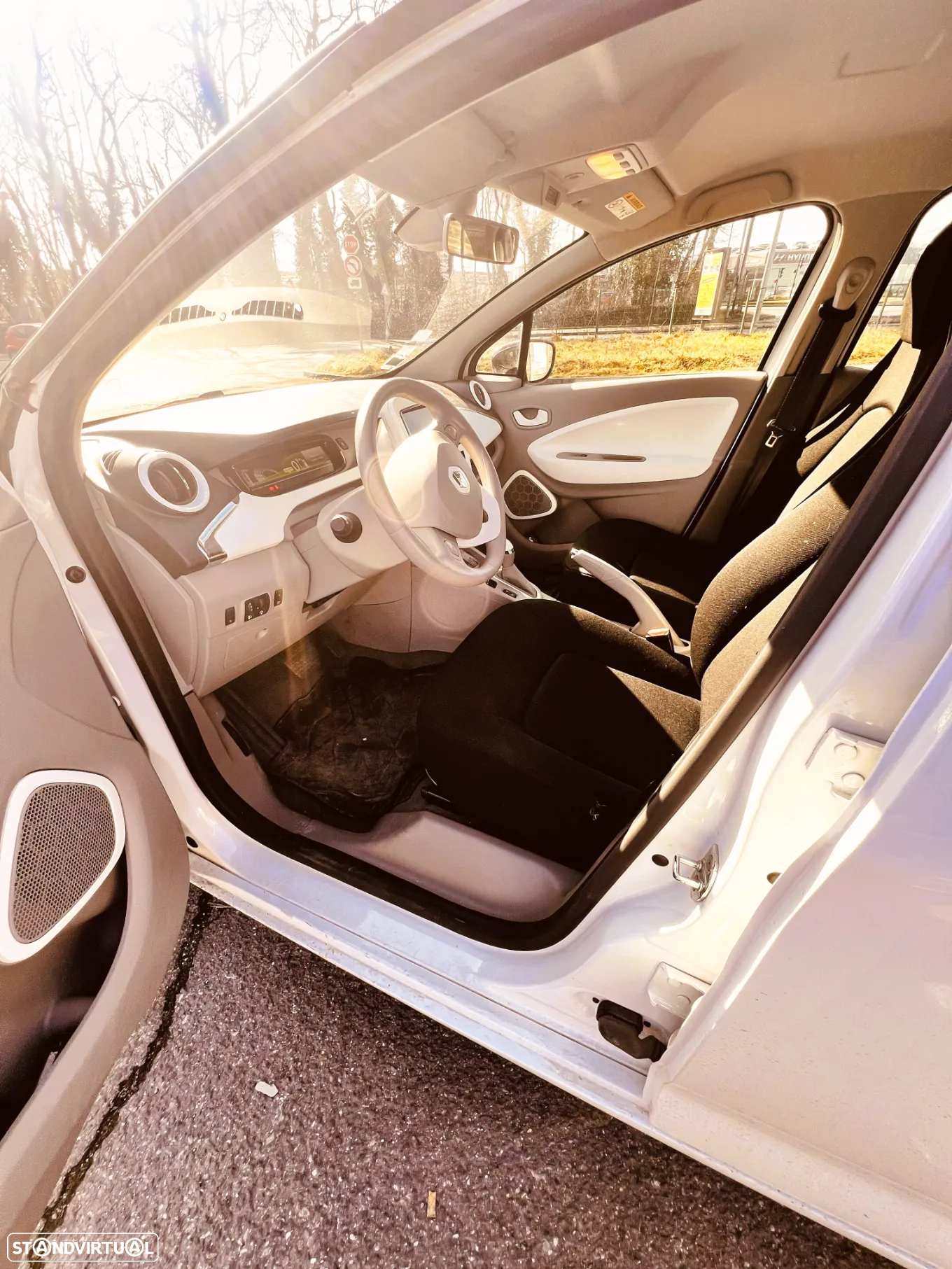Renault Zoe (c/ Bateria) 22 kwh Life - 8