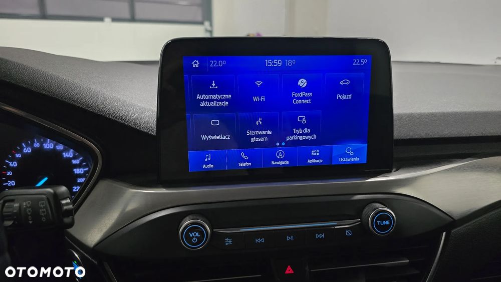 Ford Focus 1.0 EcoBoost mHEV ST-Line X - 25