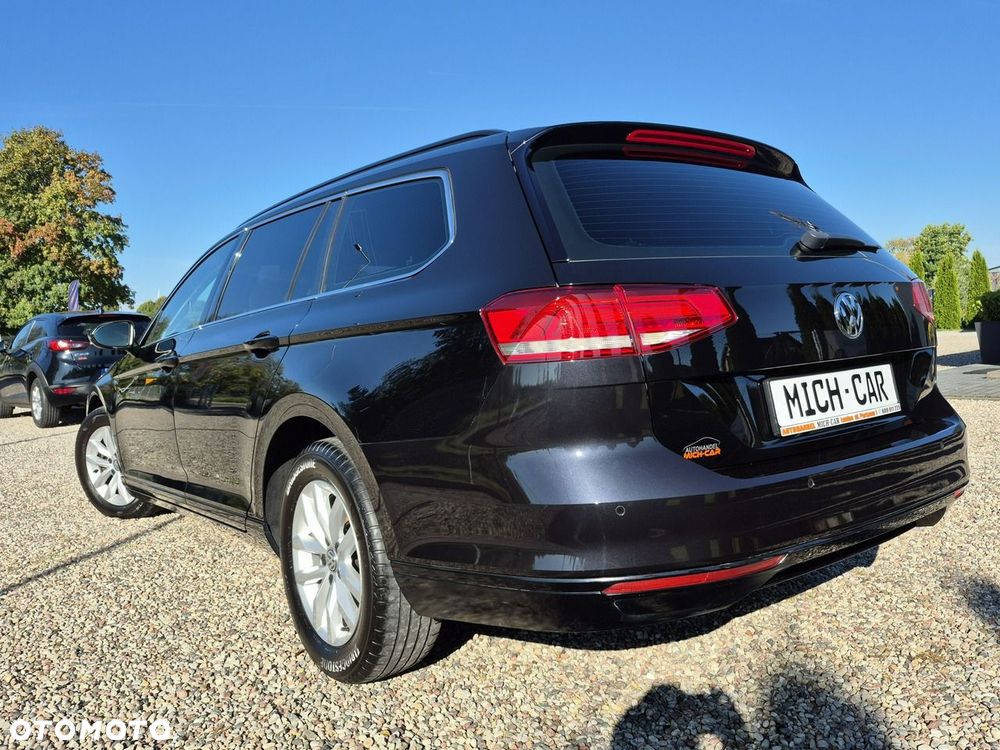 Volkswagen Passat - 18