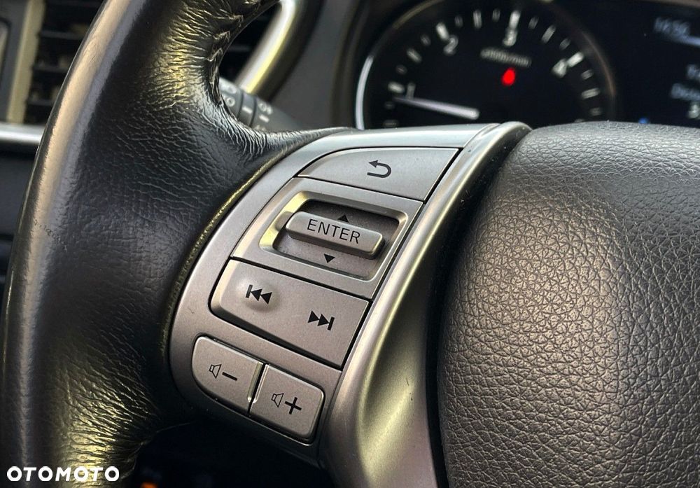 Nissan X-Trail - 25
