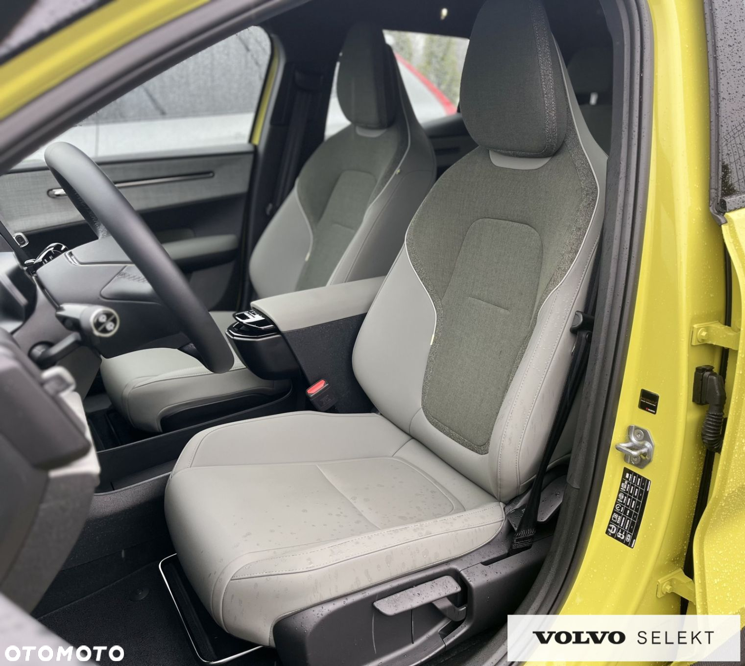Volvo EX30 - 12