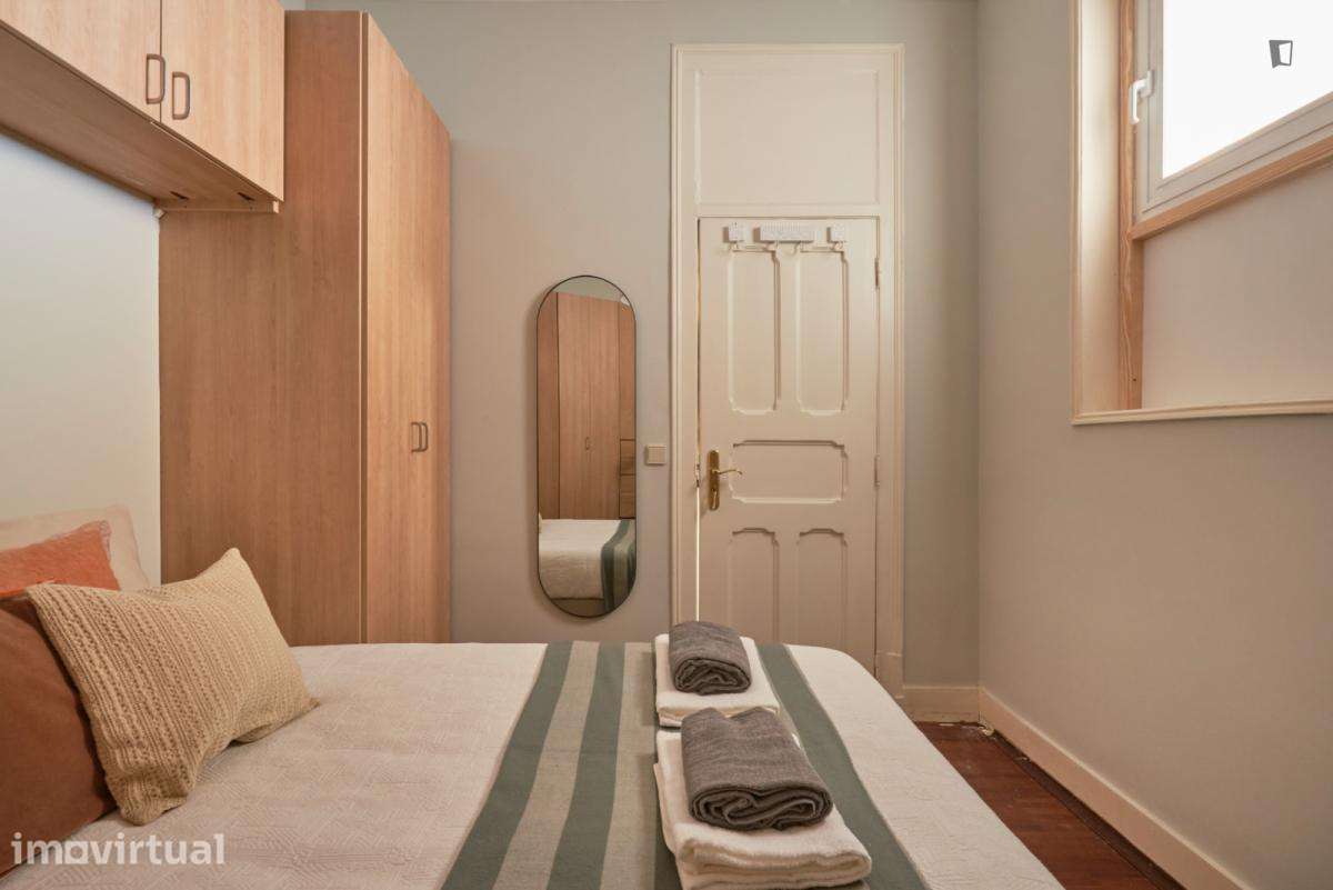 Quarto - localizado em Marquês de Pombal Lisbon - Grande imagem: 5/59