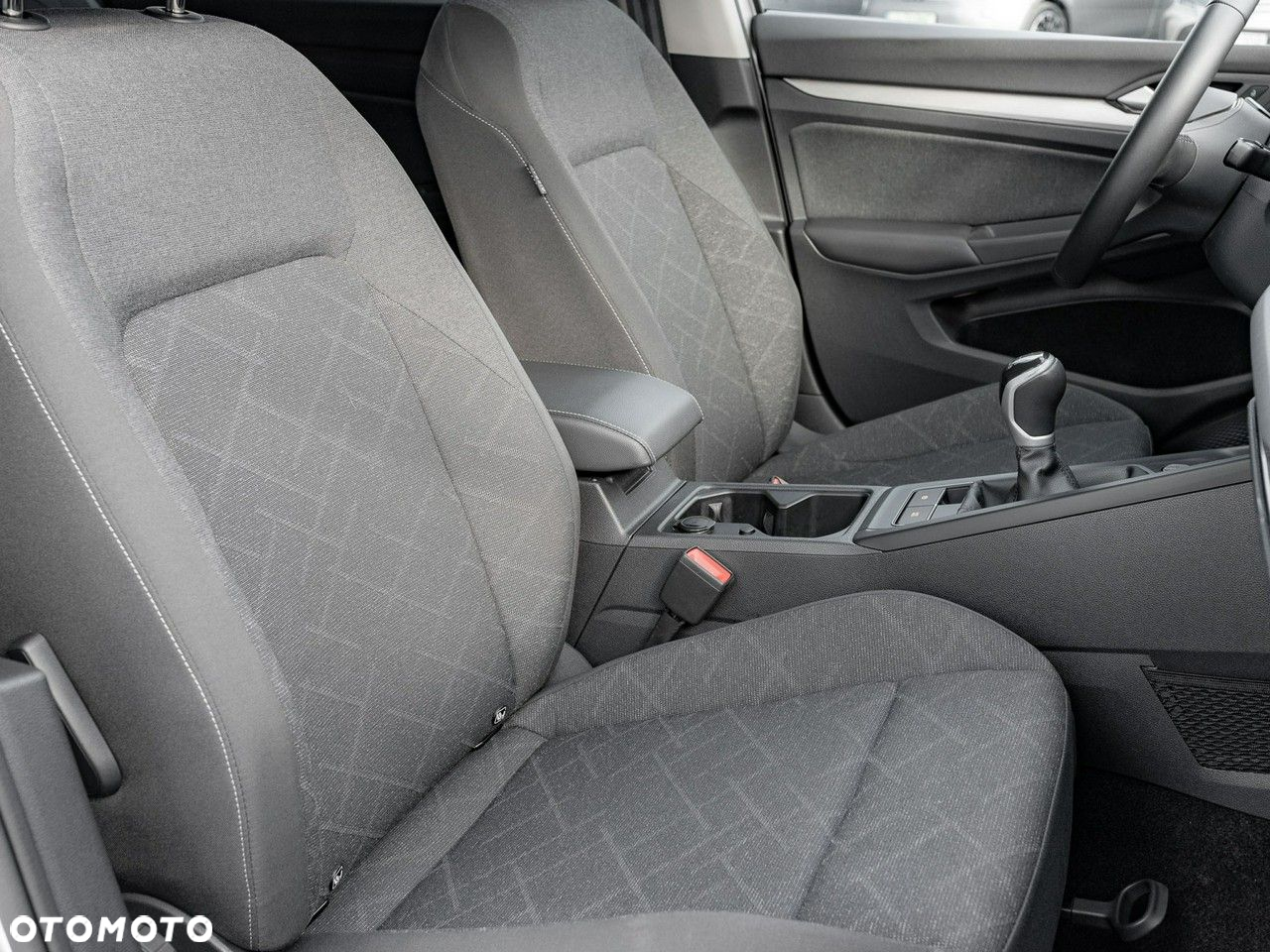 Volkswagen Golf VIII 2.0 TDI Life - 31