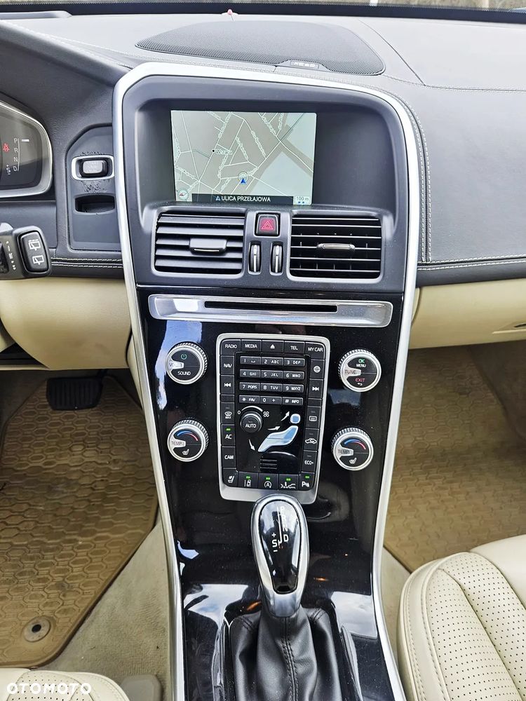 Volvo XC 60 D4 Geartronic Kinetic - 23