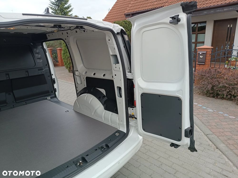 Volkswagen Caddy MAXI - 12