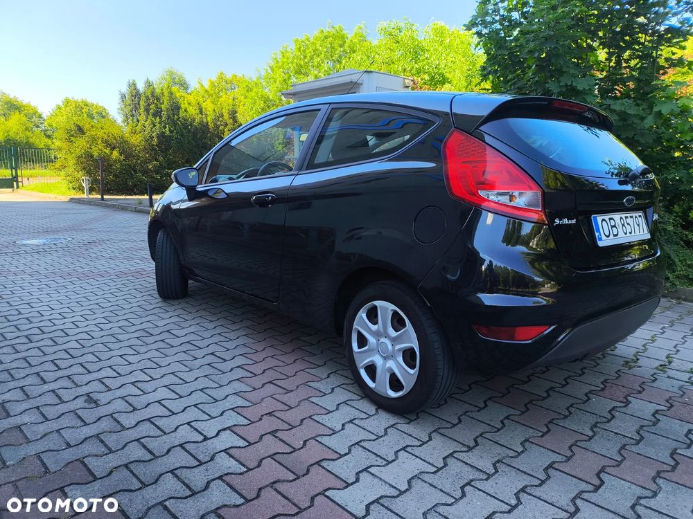 Ford Fiesta 1.4 Trend - 13