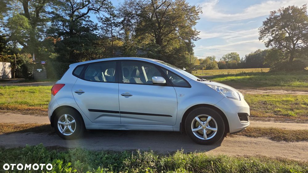 Kia Venga - 6