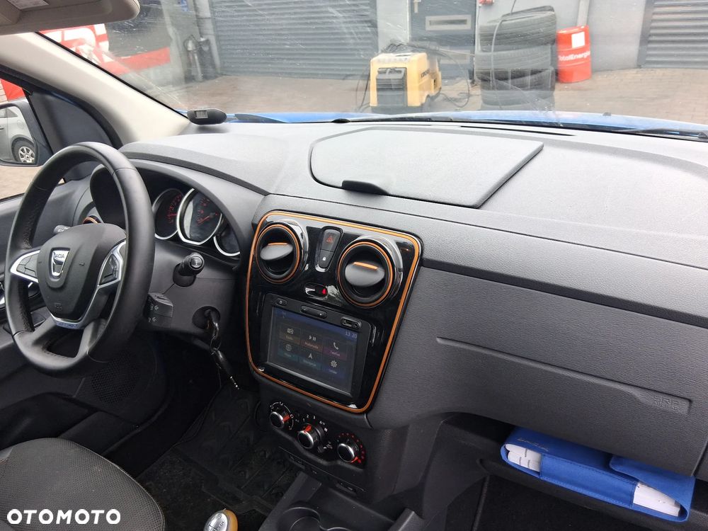 Dacia Lodgy 1.2 TCe Stepway - 19