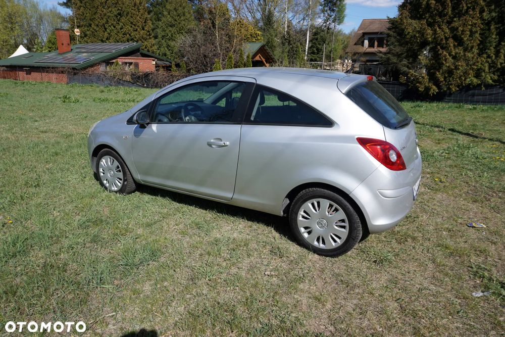 Opel Corsa 1.2 16V - 4