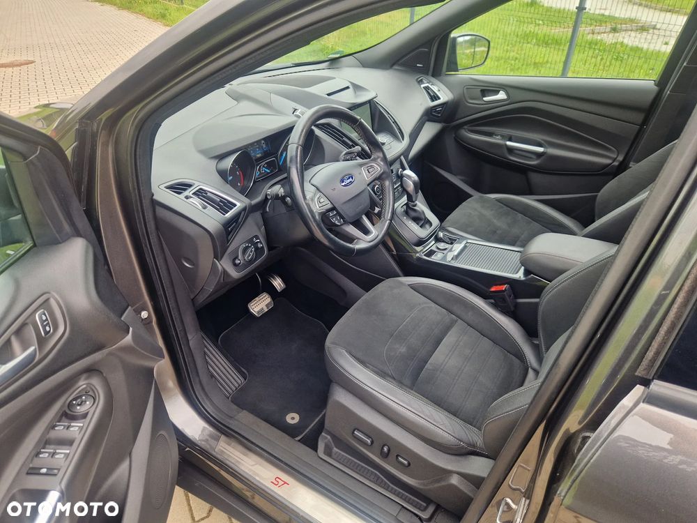 Ford Kuga 2.0 TDCi 4x4 ST-Line - 12