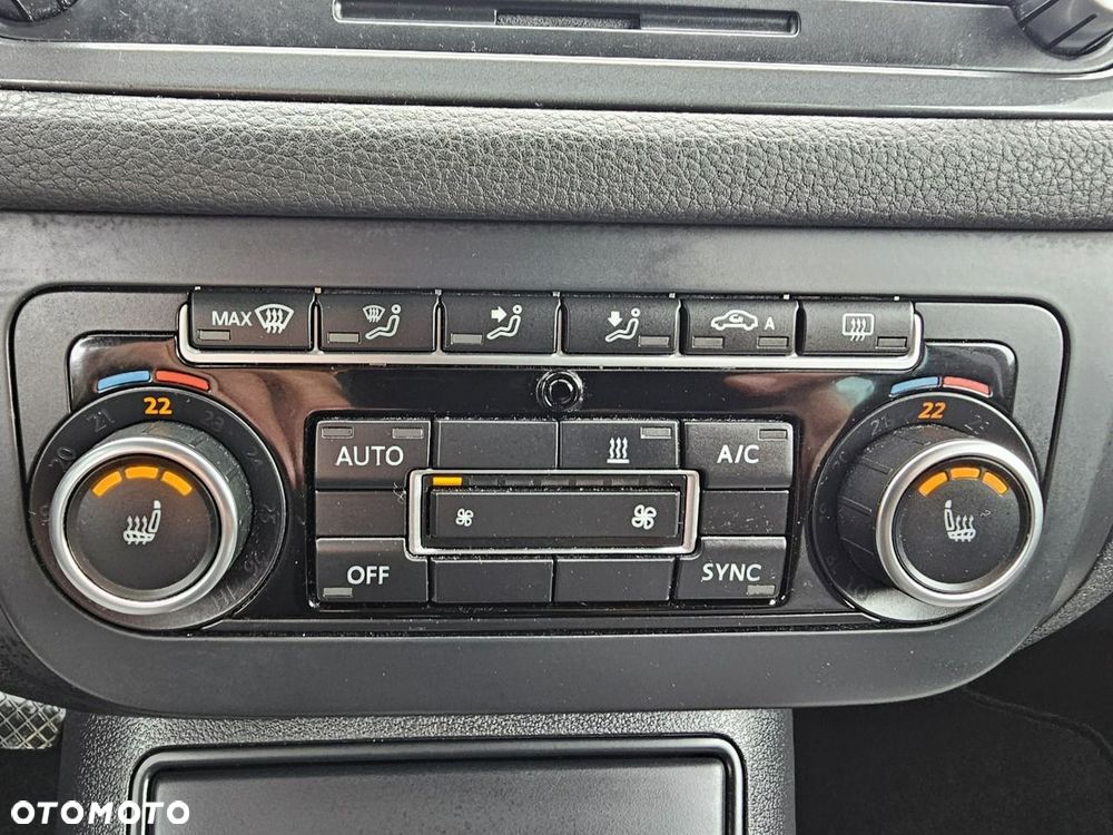 Volkswagen Tiguan 2.0 TDI DPF 4Motion BlueMotion Technology DSG Sport & Style - 25