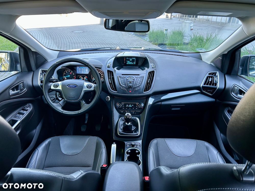 Ford Kuga 1.5 EcoBoost 2x4 Titanium - 22