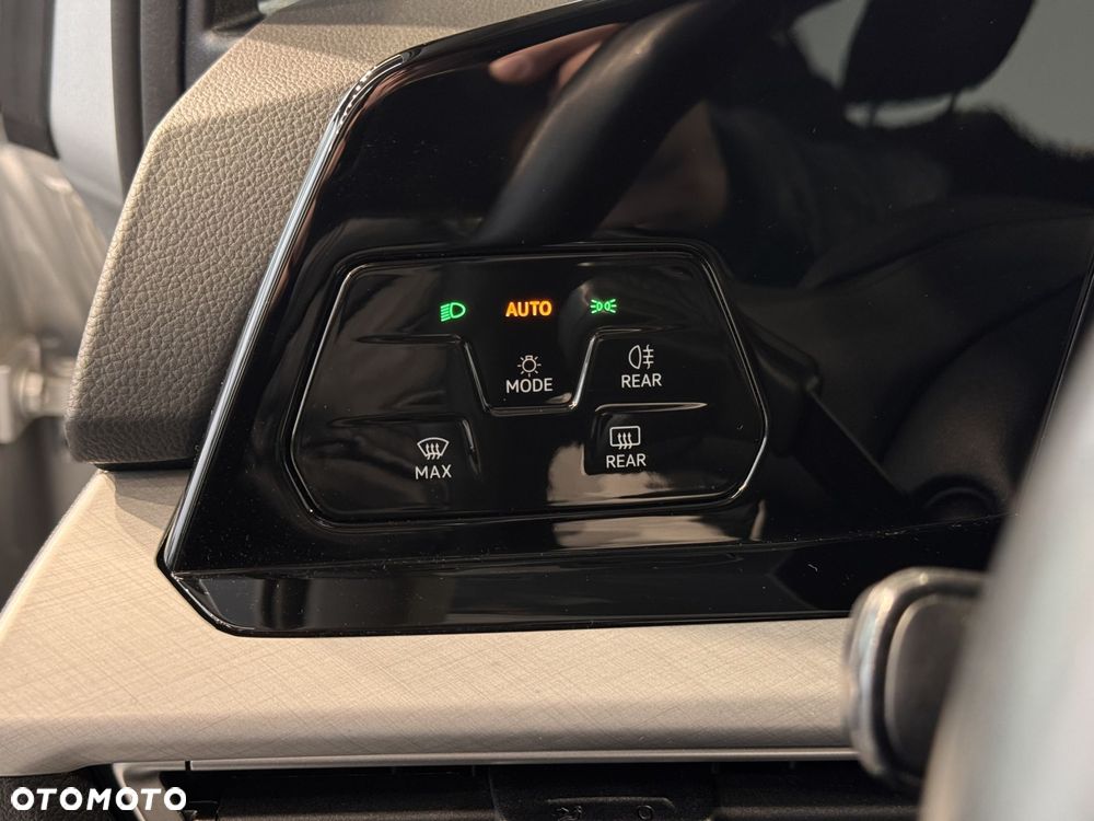 Volkswagen Golf Variant - 17