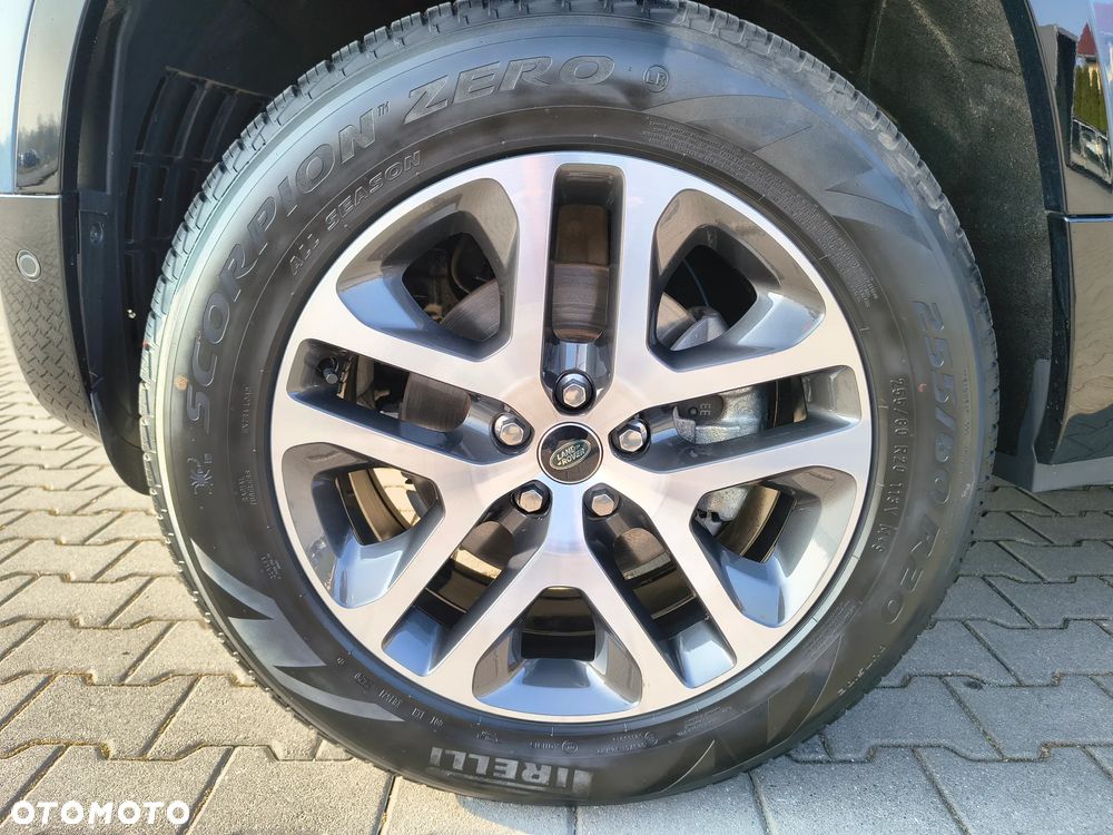 Land Rover Defender 3.0 D200 mHEV - 10