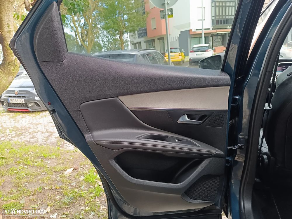 Peugeot 3008 1.2 PureTech GT EAT8 - 21