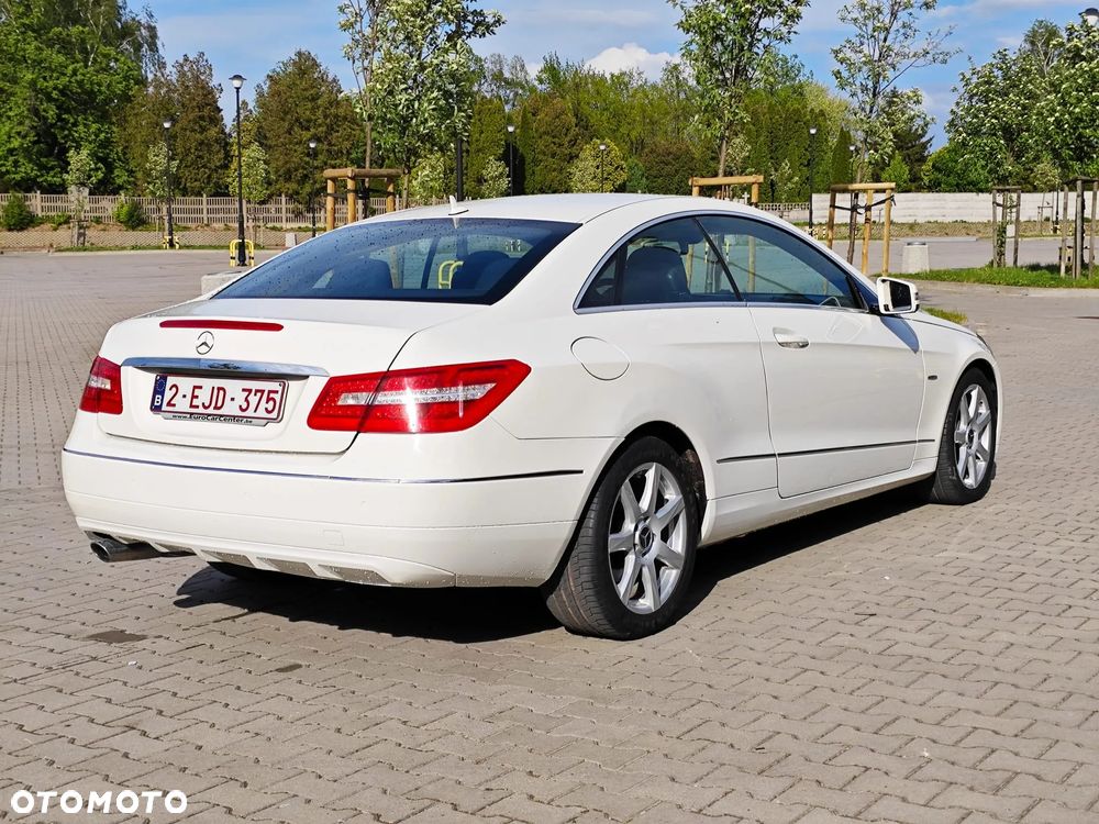 Mercedes-Benz Klasa E 220 CDI DPF BlueEFFICIENCY 7G-TRONIC Avantgarde - 10