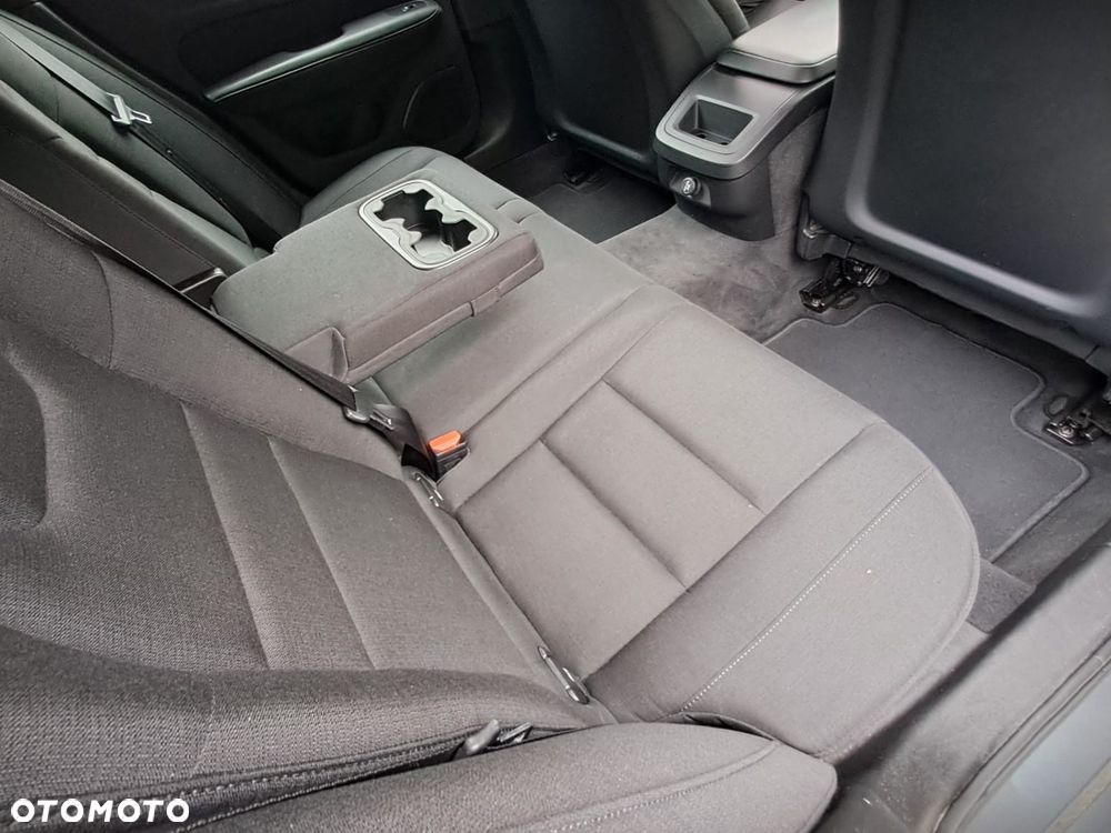 Volvo V60 D4 Geartronic Momentum - 14