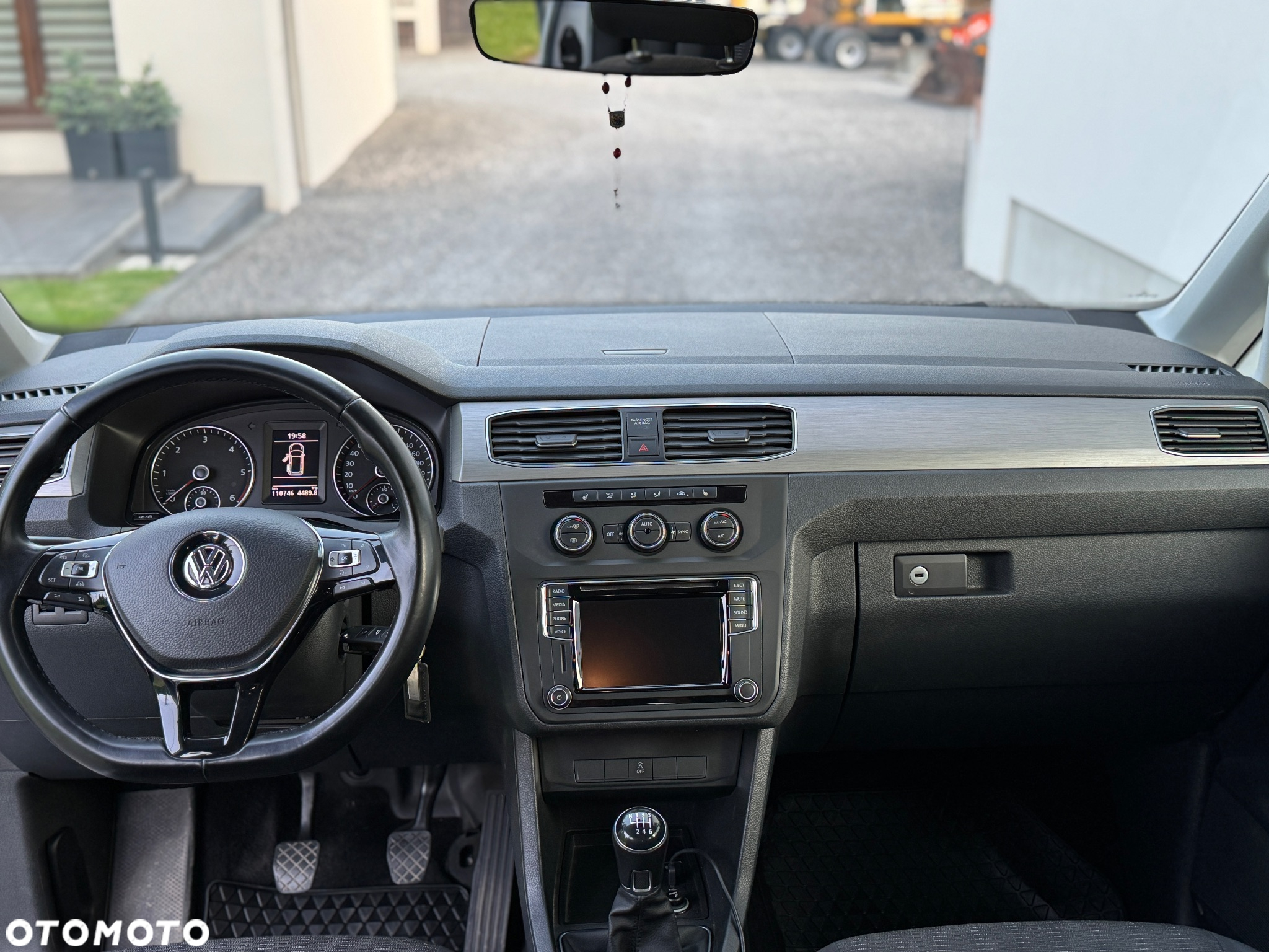 Volkswagen Caddy 2.0 TDI Comfortline - 17