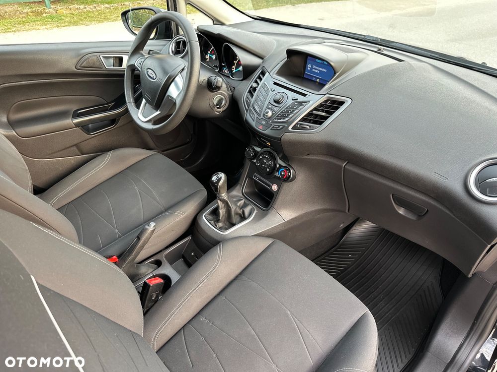 Ford Fiesta - 12