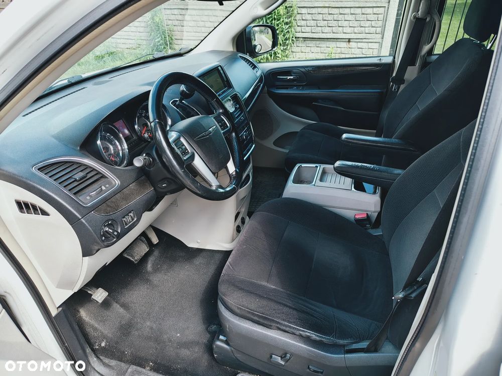 Chrysler Town & Country 3.6 Touring - 18