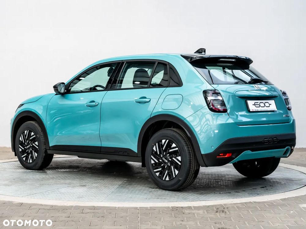 Fiat 600 1.2 Turbo Hybrid eDCT - 3