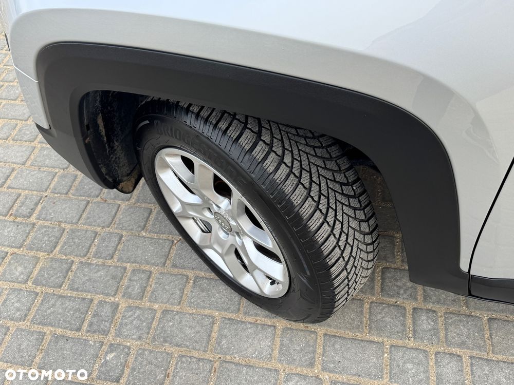 Jeep Renegade 1.4 MultiAir Longitude - 32
