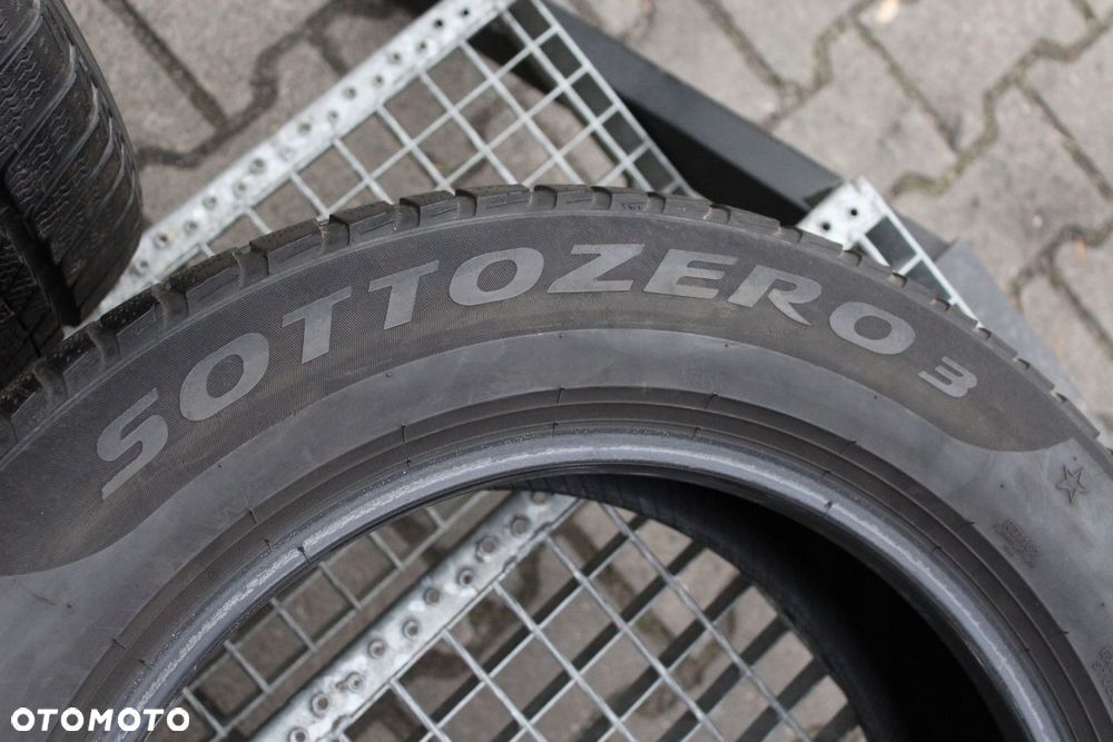 2x 225/60R18 PIRELLI SOTTOZERO 3  104H 17r 6mm - 4