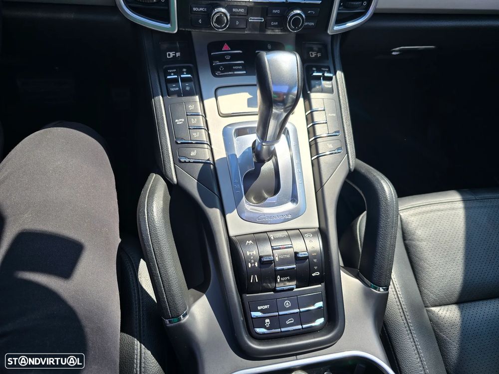 Porsche Cayenne II - 19