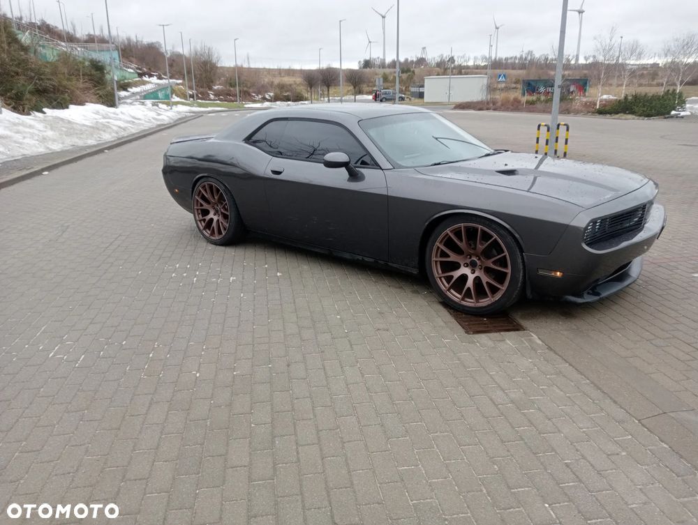 Dodge Challenger - 14