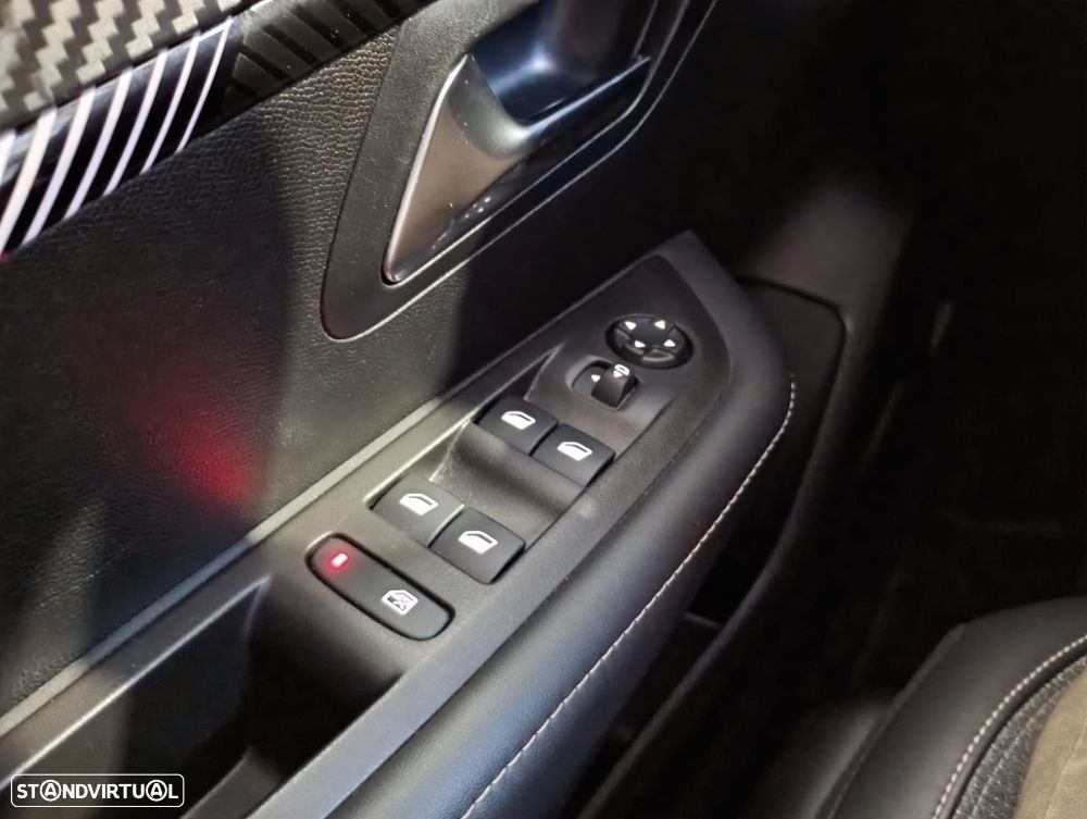 Peugeot 208 1.2 PureTech Allure - 16