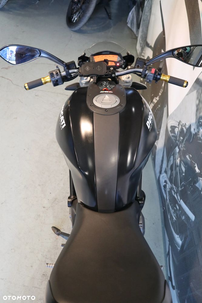 Ducati Monster - 12