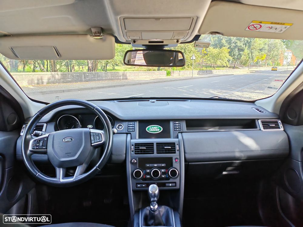 Land Rover Discovery Sport 2.0 eD4 SE - 17
