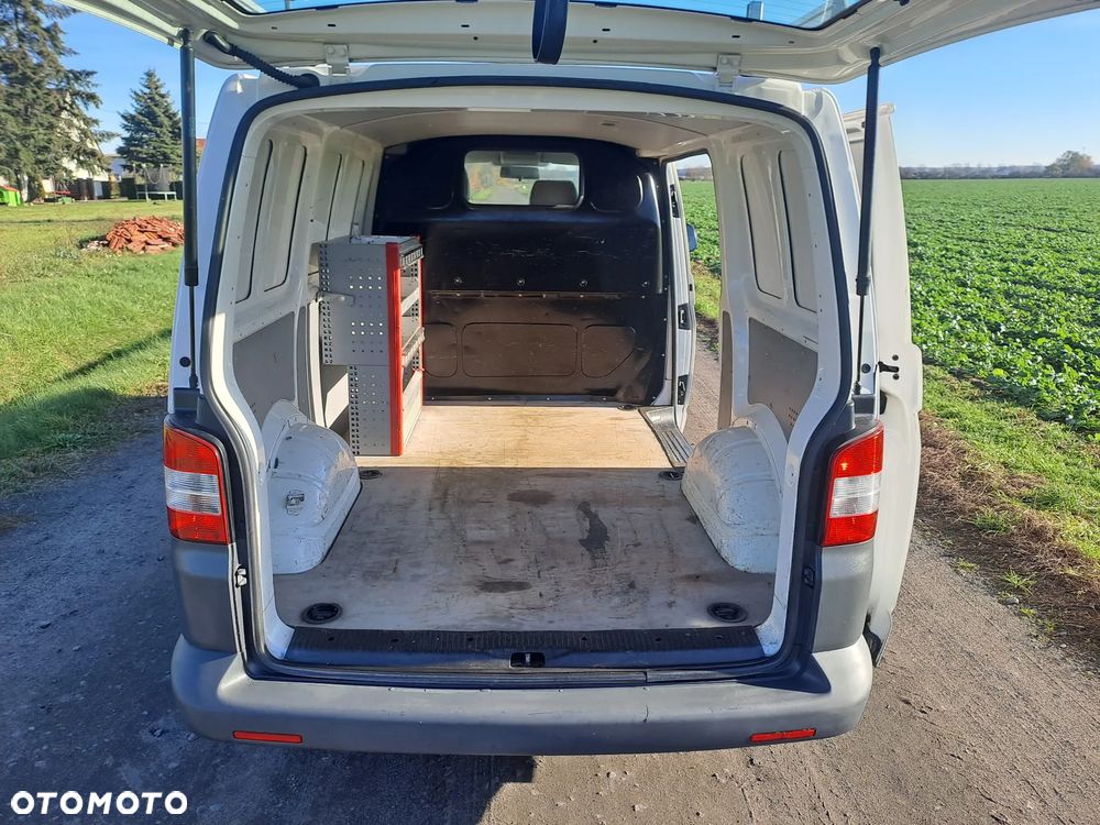 Volkswagen Transporter T5 TDI L1H1 - 18