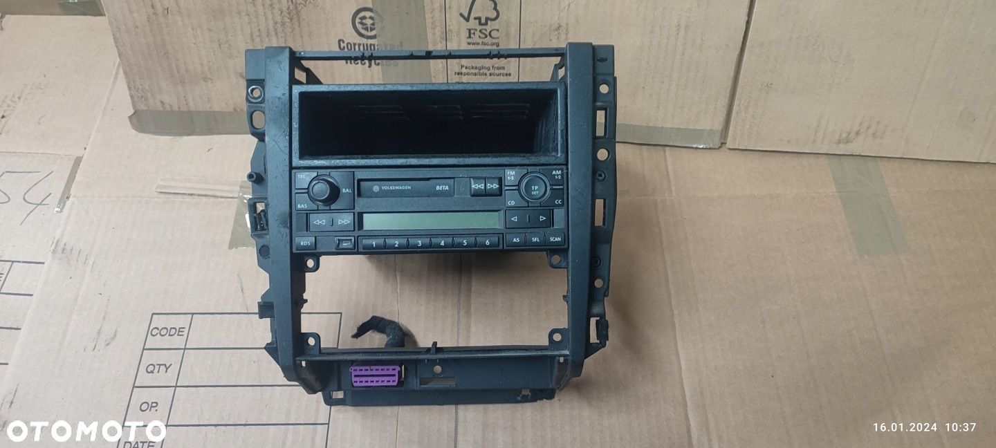 VW GOLF IV 4 BORA RADIO BETA  RAMKA OBUDOWA 1 DIN  KOD - 1