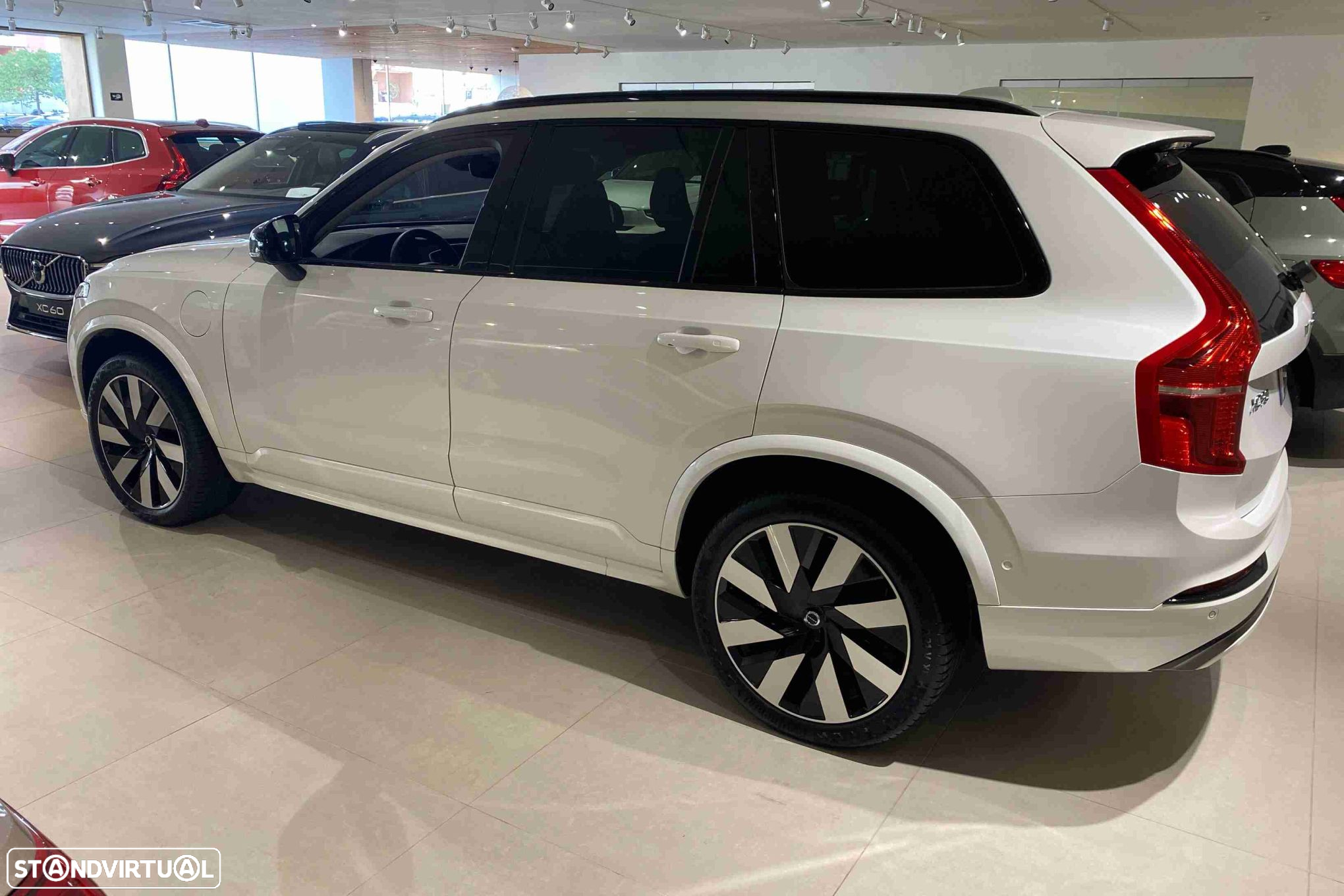 Volvo XC 90 2.0 T8 PHEV R-Design AWD - 5