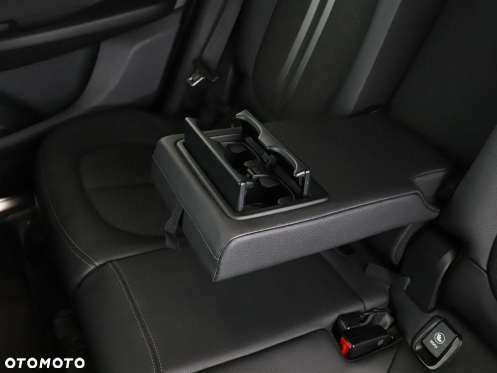 BMW Seria 2 218d M Sport - 38