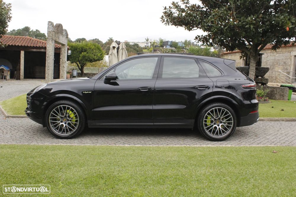 Porsche Cayenne E-Hybrid - 3