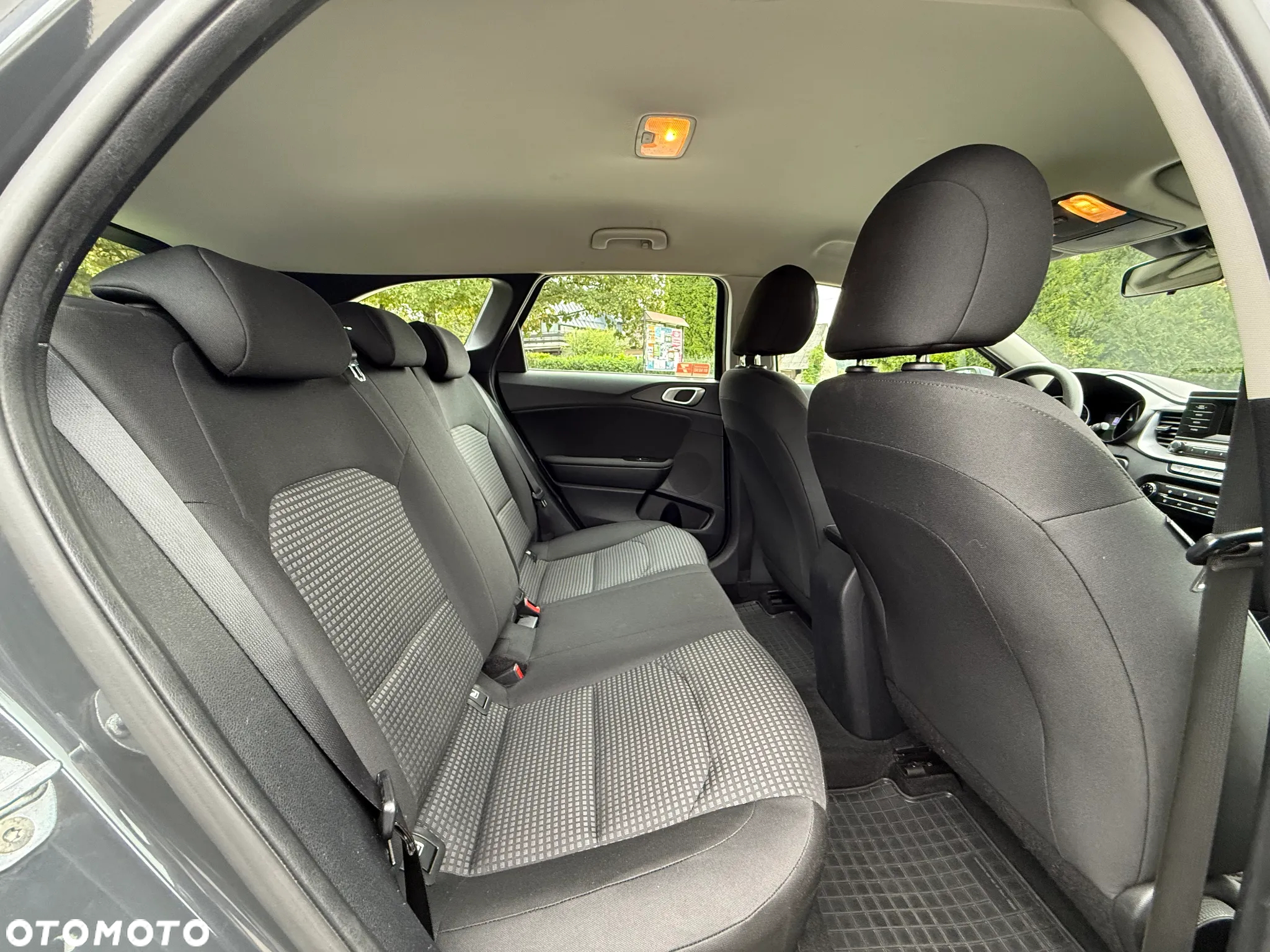 Kia Ceed 1.6 CRDi SCR M - 22