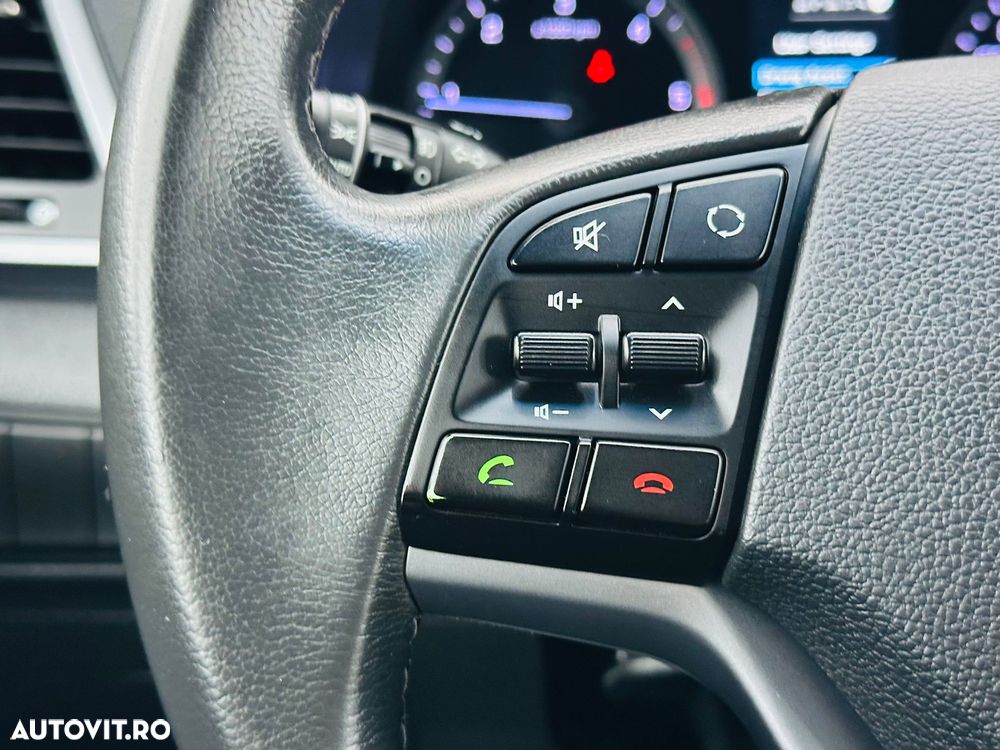 Hyundai Tucson blue 1.7 CRDi 2WD Passion Plus - 32