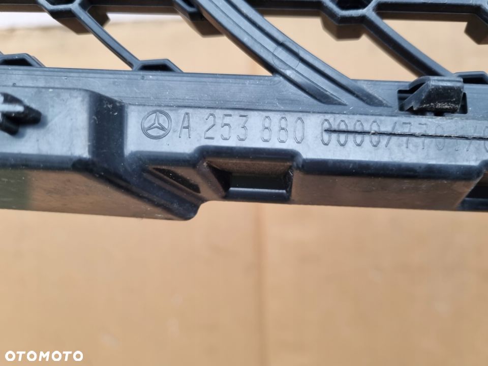 MERCEDES GLC X253 DIAMOND ATRAPA GRILL KAMERA - 5