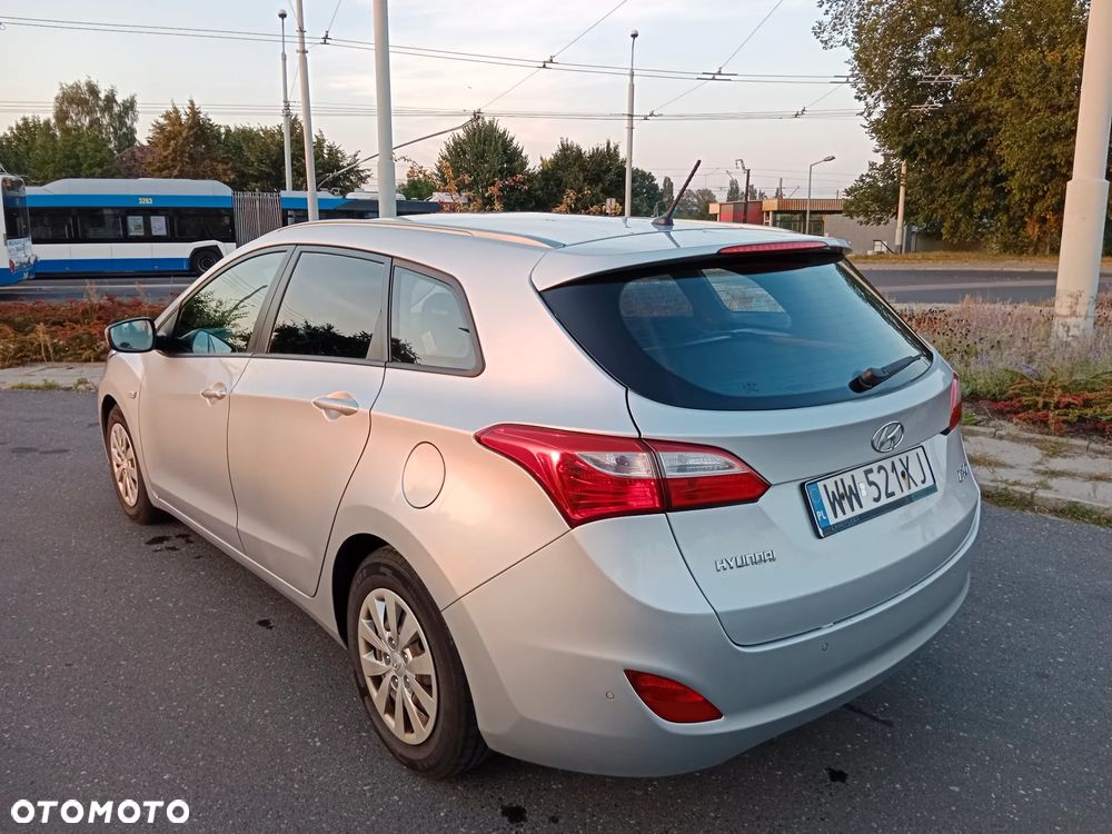 Hyundai i30 1.4 CRDi Classic + - 3