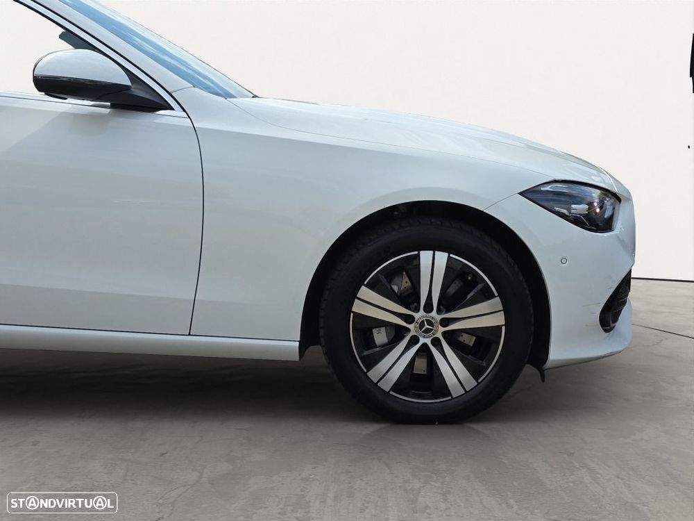 Mercedes-Benz C 300 — fotografia 5