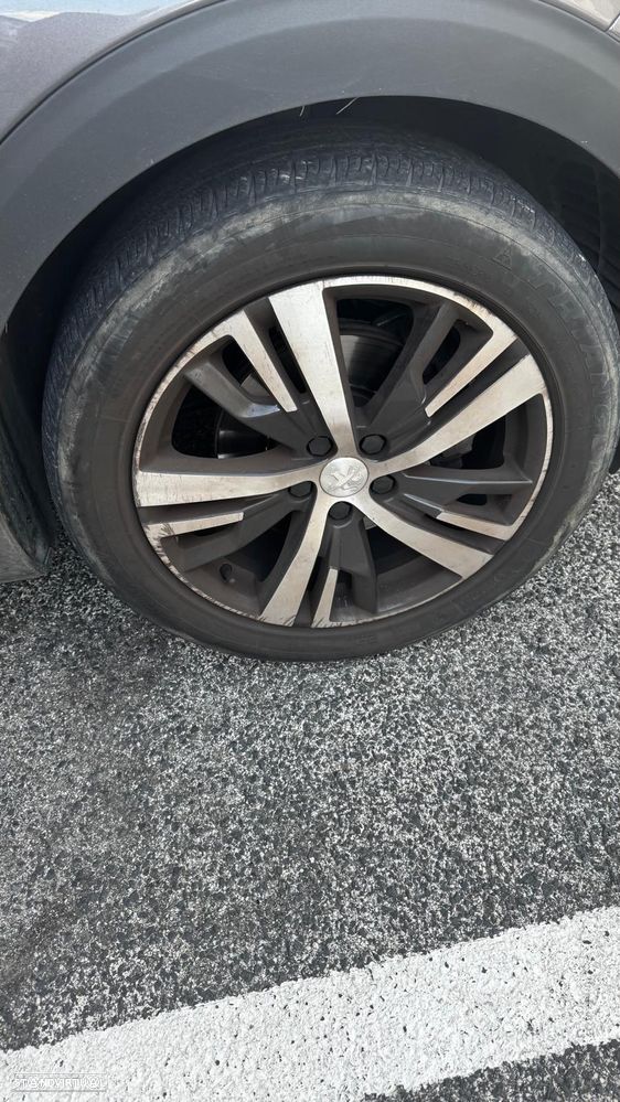 Peugeot 3008 1.5 BlueHDi GT Line EAT8 - 5